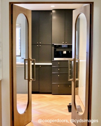 Custom 1501 shown in Douglas Fir