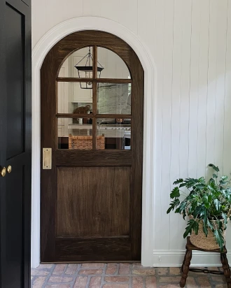 682 Round Top, shown in White Oak