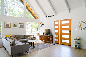 7405 shown in Douglas Fir with 7815 sidelight and narrow reed glass