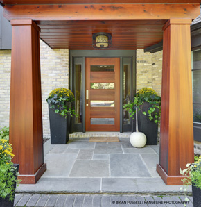 Entrance with contemporary fir front door